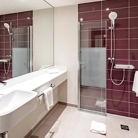 Premier Frankfurt Messe Hotel 3*