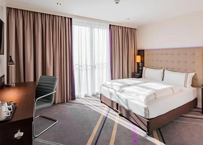 Szálloda Premier Frankfurt Messe 3*